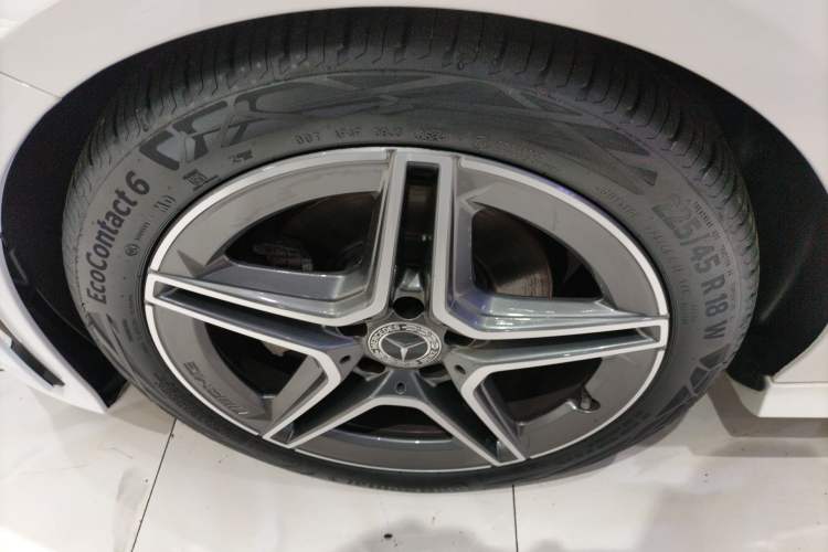 Used Mercedes-Benz CLA 2022-Year Updated CLA 200 Exterior 4