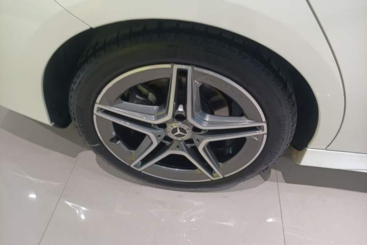 Used Mercedes-Benz CLA 2022 CLA 200 Shooting Brake Exterior 5