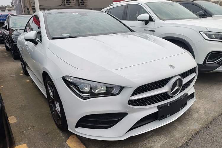 Used Mercedes-Benz CLA 2022-Year Updated CLA 200 Front Right 45 Deg
