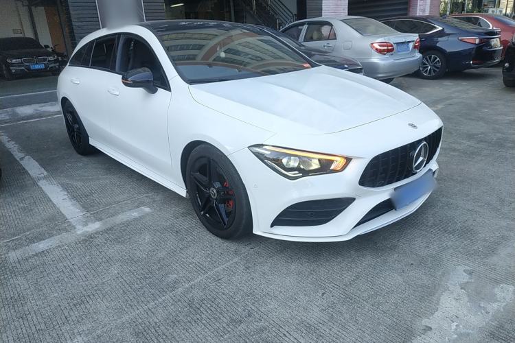 Used Mercedes-Benz CLA 2022 Refreshed CLA 200 Shooting Brake Front Right 45 Deg