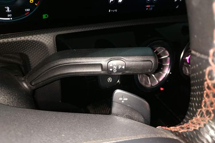 Used Mercedes-Benz CLA 2022-Year Updated CLA 200 Gear Lever