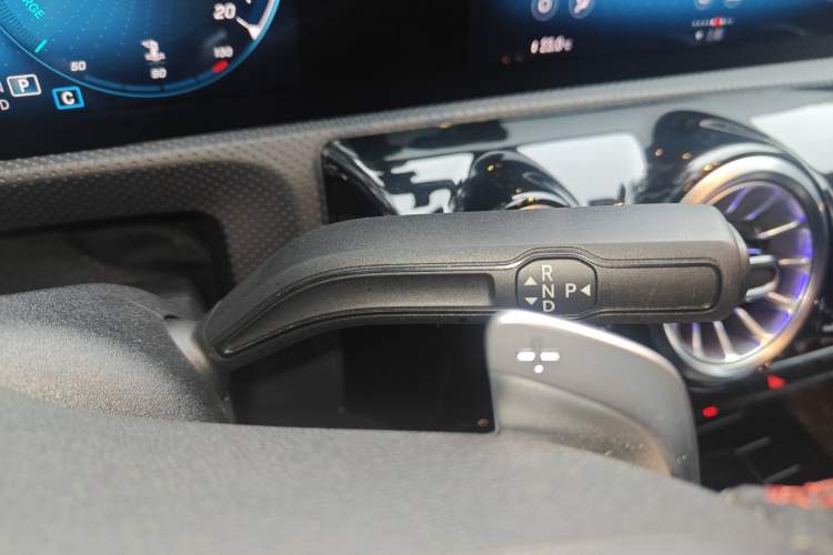 Used Mercedes-Benz CLA 2022 Refreshed CLA 200 4MATIC Gear Lever