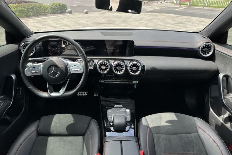 Used Mercedes-Benz CLA 2022-Year Updated CLA 200 Interior 2