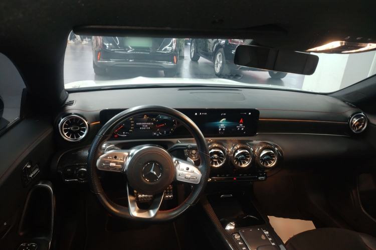 Used Mercedes-Benz CLA 2022 CLA 200 Shooting Brake Interior 2