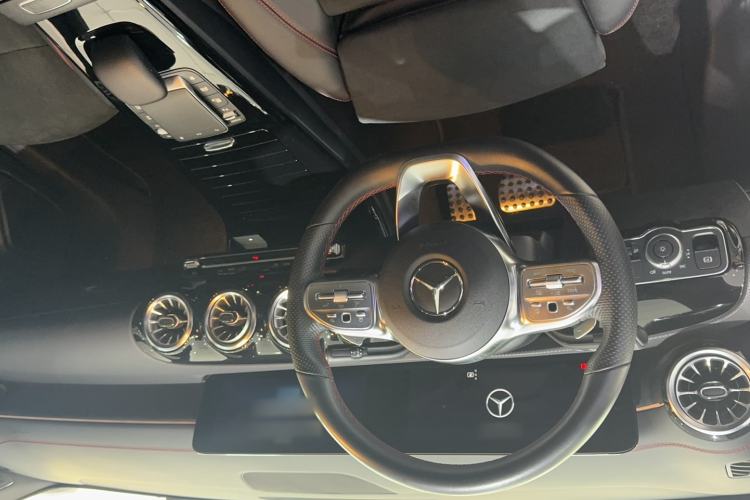 Used Mercedes-Benz CLA 2022-Year Updated CLA 200 Interior 3