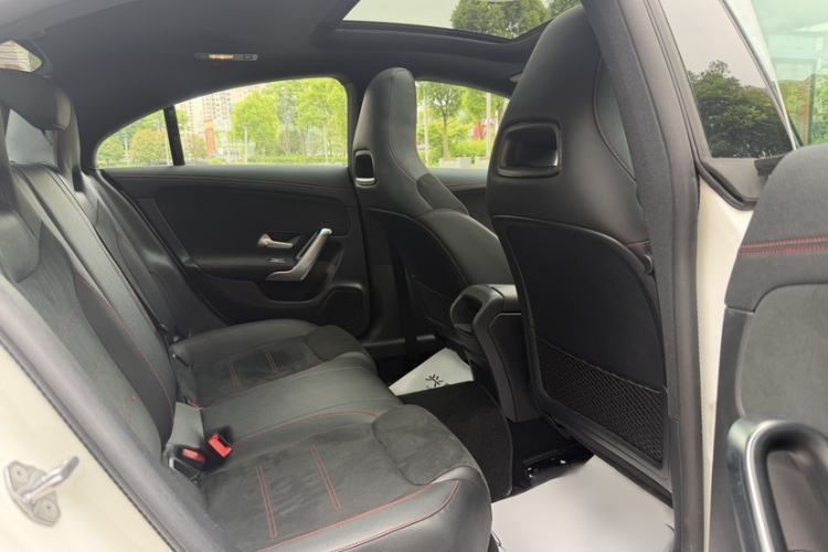 Used Mercedes-Benz CLA 2022-Year Updated CLA 200 Interior 3