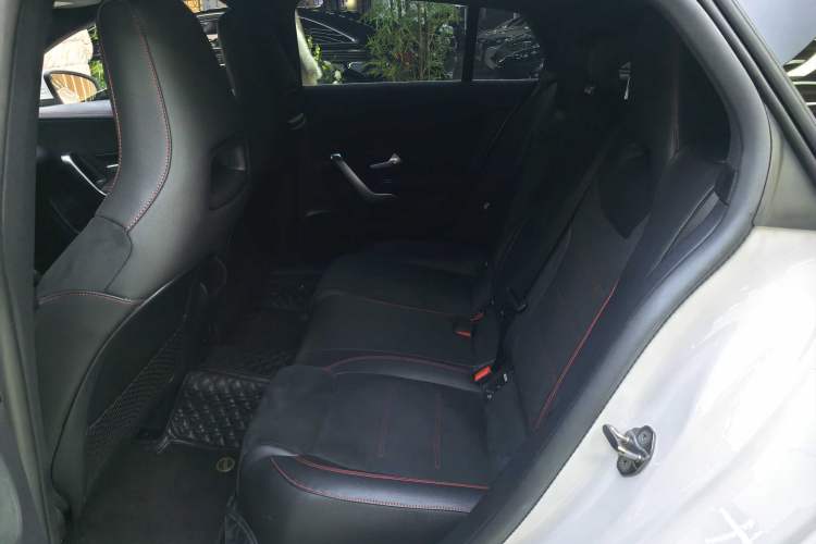 Used Mercedes-Benz CLA 2022 Refreshed CLA 200 Shooting Brake Interior 5