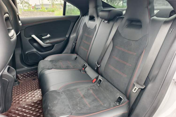 Used Mercedes-Benz CLA 2022-Year Updated CLA 200 Interior 9