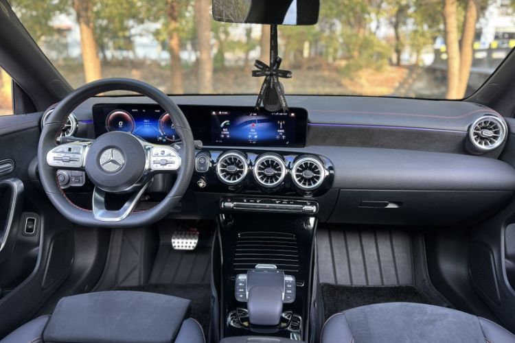 Used Mercedes-Benz CLA 2022 CLA 200 Interior 9