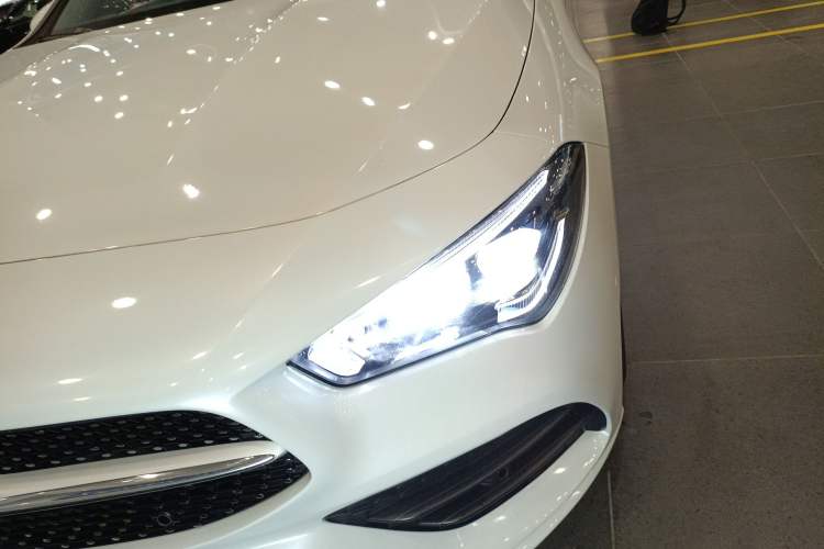 Used Mercedes-Benz CLA 2022-Year Updated CLA 200 Left Front Headlight