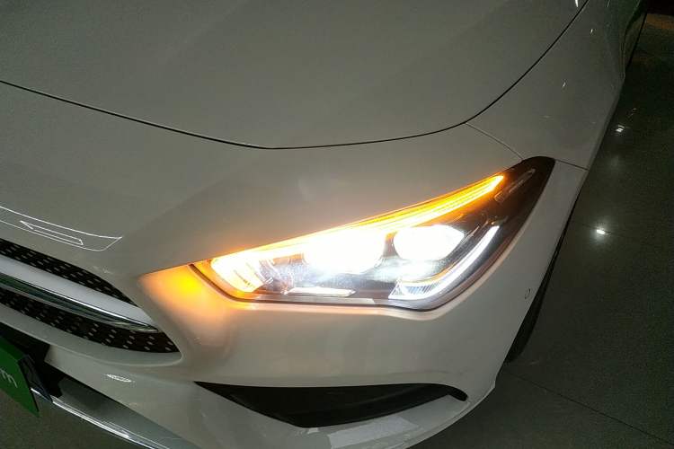 Used Mercedes-Benz CLA 2022-Year Updated CLA 200 Left Front Headlight