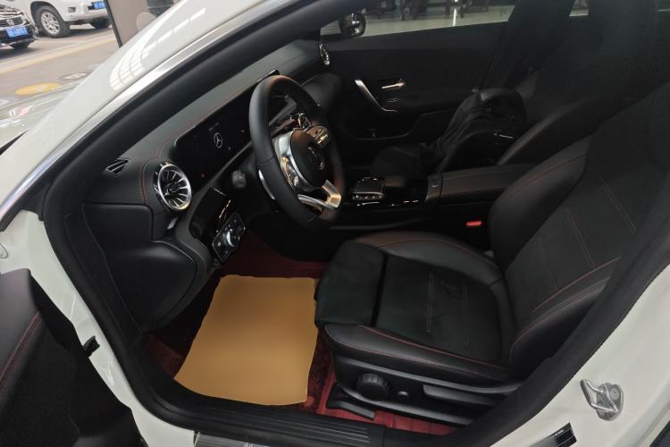 Used Mercedes-Benz CLA 2022 Refreshed CLA 200 Shooting Brake Left Front Seat