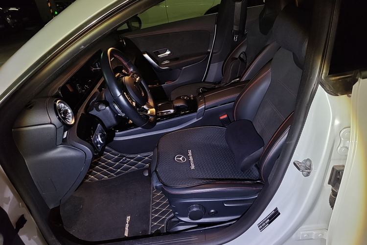 Used Mercedes-Benz CLA 2022-Year Updated CLA 200 Left Front Seat