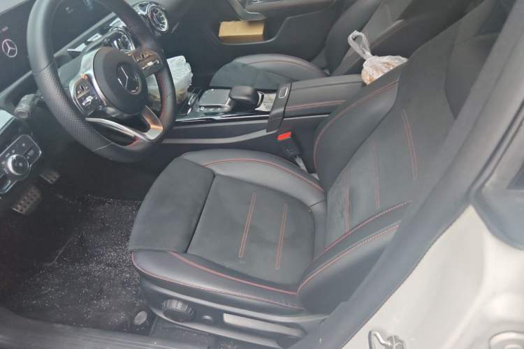 Used Mercedes-Benz CLA 2022-Year Updated CLA 200 Left Front Seat