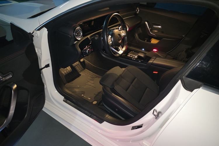 Used Mercedes-Benz CLA 2022 CLA 200 Shooting Brake Left Front Seat