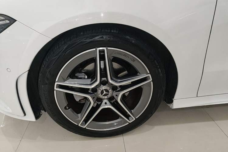 Used Mercedes-Benz CLA 2022-Year Updated CLA 200 Left Front Wheel Hub