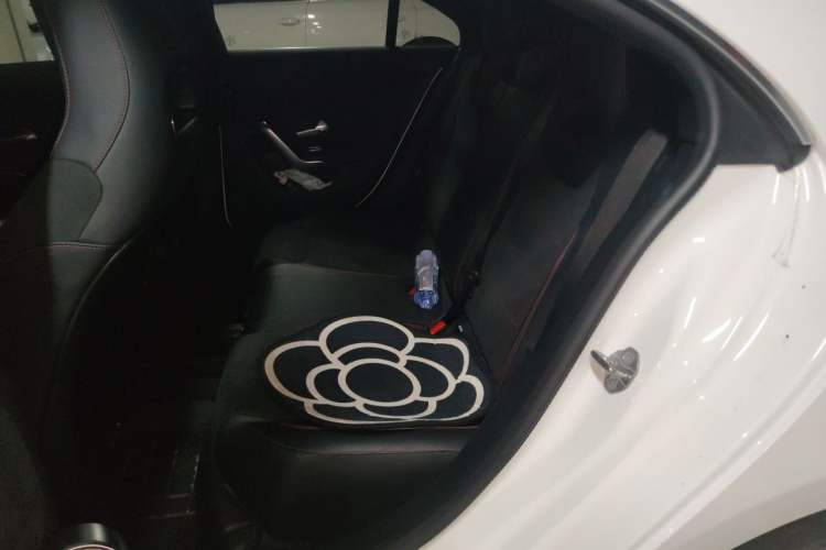 Used Mercedes-Benz CLA 2022-Year Updated CLA 200 Left Rear Seat