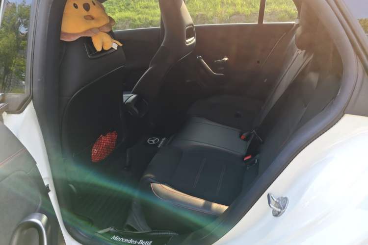 Used Mercedes-Benz CLA 2022 Refreshed CLA 200 Shooting Brake Left Rear Seat