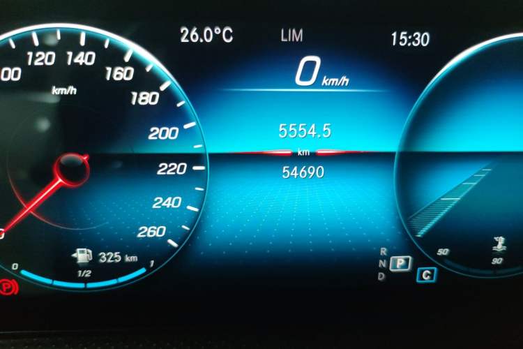 Used Mercedes-Benz CLA 2022-Year Updated CLA 200 Odometer Close Up