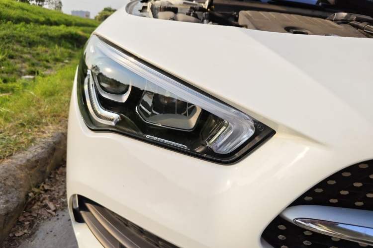Used Mercedes-Benz CLA 2022 Refreshed CLA 200 Shooting Brake Right Front Headlight