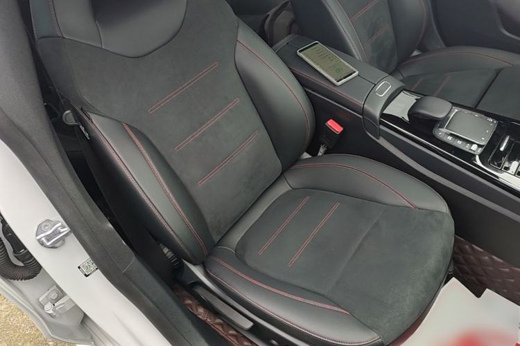 Used Mercedes-Benz CLA 2022-Year Updated CLA 200 Right Front Seat