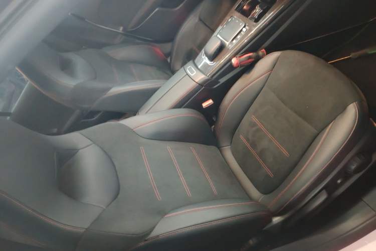 Used Mercedes-Benz CLA 2022 CLA 200 Shooting Brake Right Front Seat