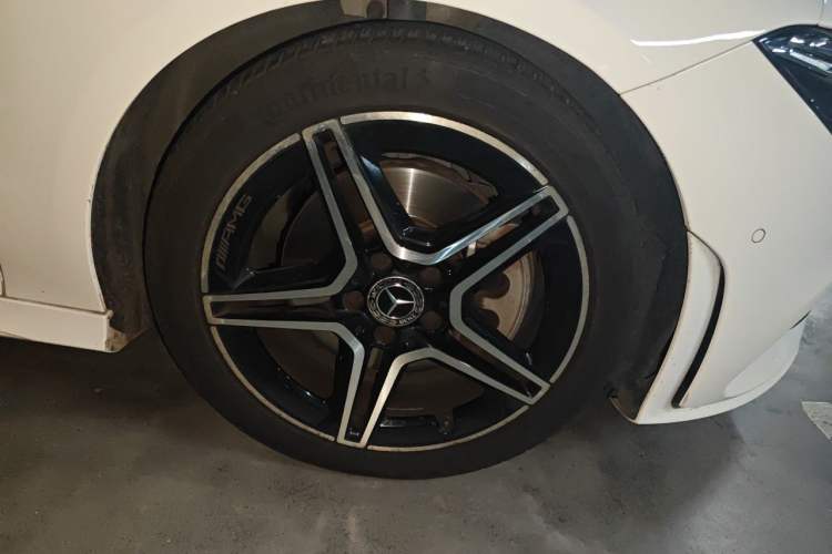 Used Mercedes-Benz CLA 2022 Year Restyled CLA 260 4MATIC Right Front Wheel Hub