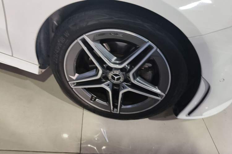 Used Mercedes-Benz CLA 2022 CLA 200 Right Front Wheel Hub