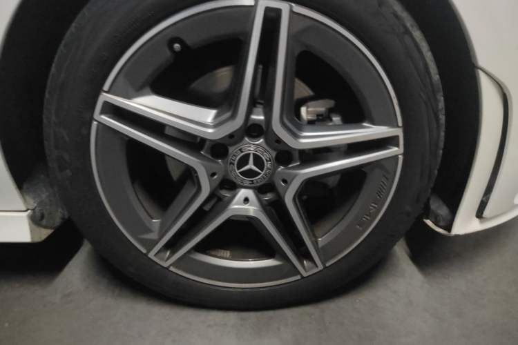 Used Mercedes-Benz CLA 2022 CLA 200 Shooting Brake Right Front Wheel Hub