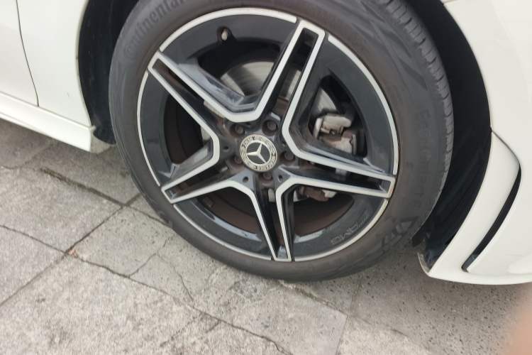 Used Mercedes-Benz CLA 2022 Refreshed CLA 200 4MATIC Right Front Wheel Hub