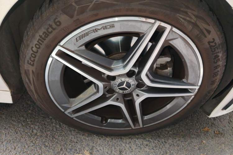 Used Mercedes-Benz CLA 2022 Refreshed CLA 200 Shooting Brake Right Front Wheel Hub