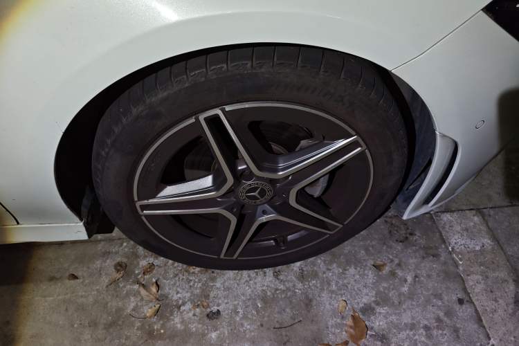 Used Mercedes-Benz CLA 2022-Year Updated CLA 200 Right Front Wheel Hub