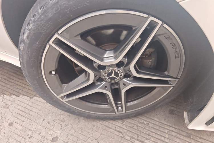 Used Mercedes-Benz CLA 2022-Year Updated CLA 200 Right Front Wheel Hub