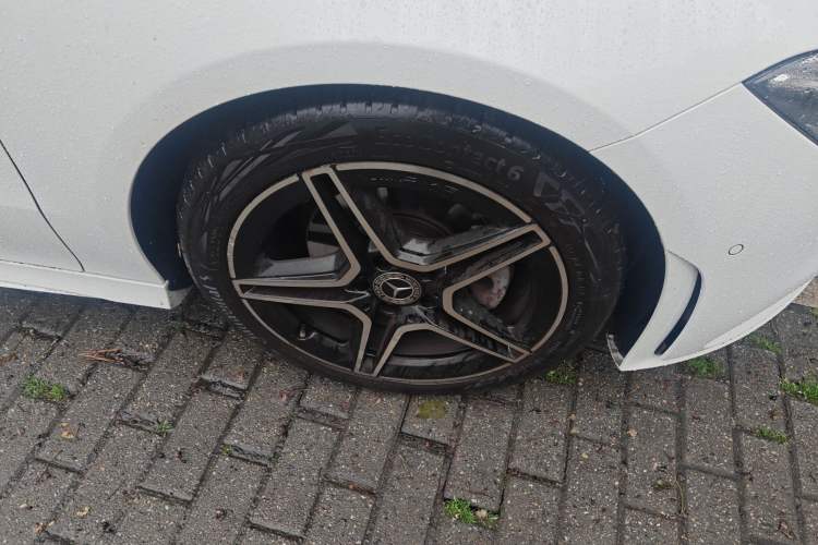 Used Mercedes-Benz CLA 2022 Refreshed CLA 200 4MATIC Right Front Wheel Hub