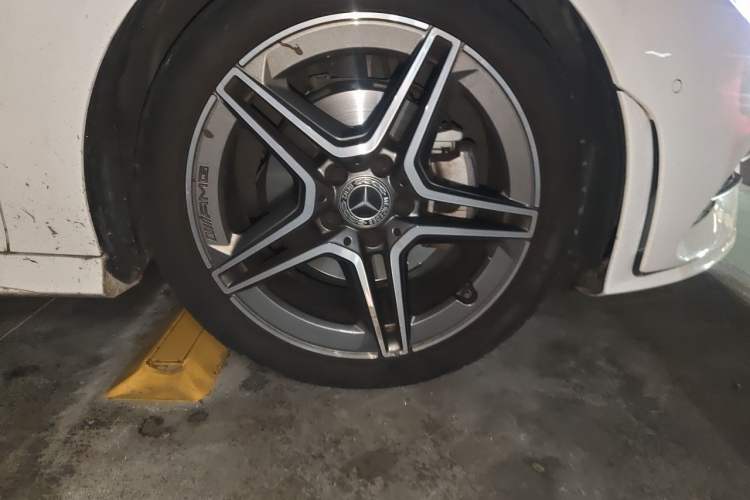 Used Mercedes-Benz CLA 2022 CLA 200 Right Front Wheel Hub