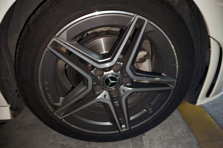 Used Mercedes-Benz CLA 2022-Year Updated CLA 200 Right Front Wheel Hub