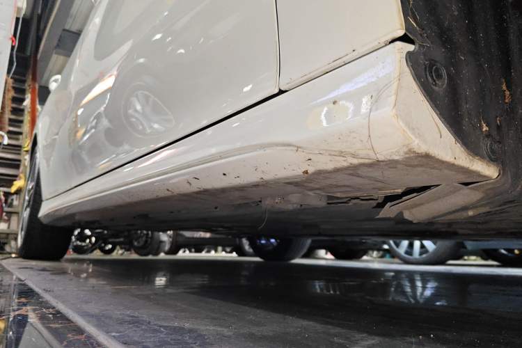 Used Mercedes-Benz CLA 2022 CLA 200 Shooting Brake Right Side Sill