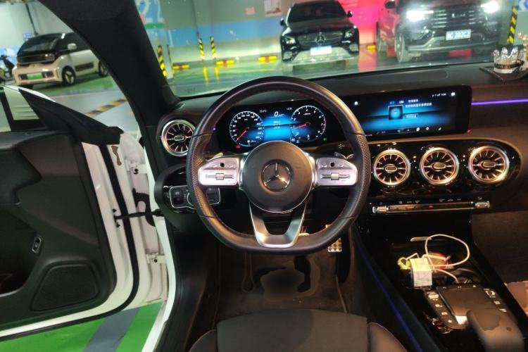 Used Mercedes-Benz CLA 2022-Year Updated CLA 200 Steering Wheel