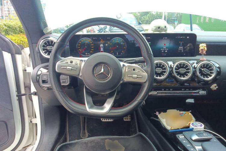 Used Mercedes-Benz CLA 2022 CLA 200 Shooting Brake Steering Wheel