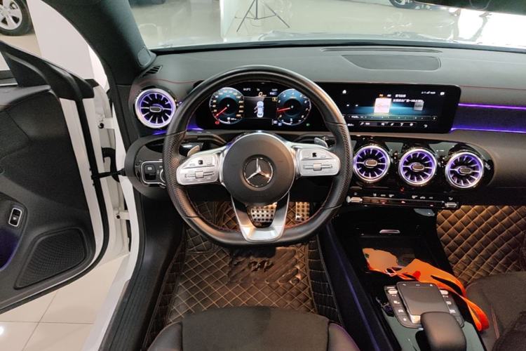 Used Mercedes-Benz CLA 2022-Year Updated CLA 200 Steering Wheel