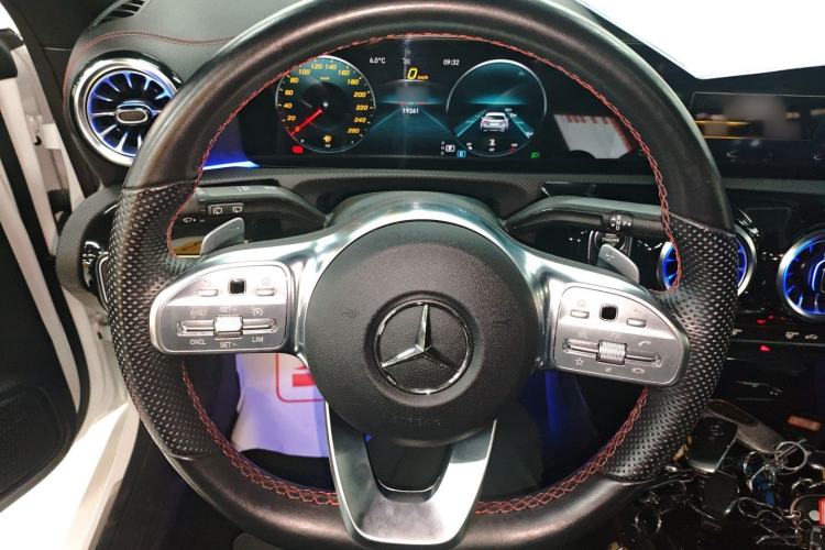 Used Mercedes-Benz CLA 2022 CLA 200 Shooting Brake Steering Wheel