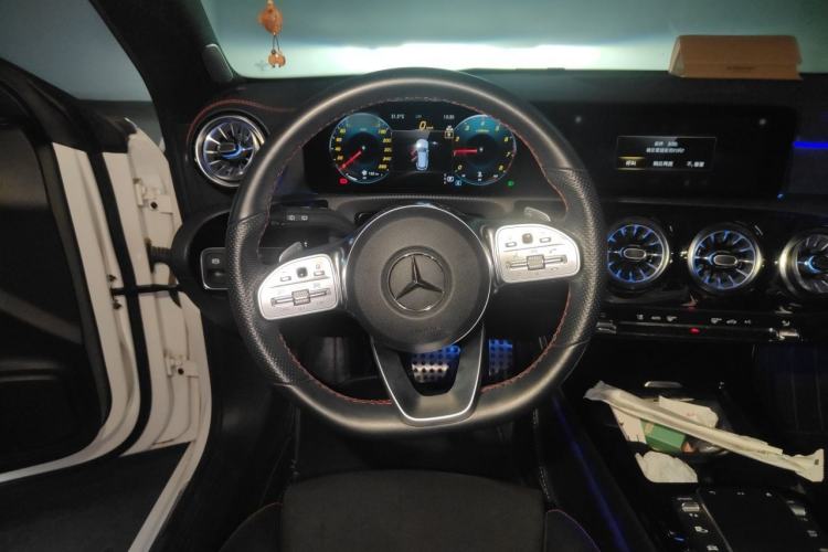 Used Mercedes-Benz CLA 2022 CLA 200 Shooting Brake Steering Wheel
