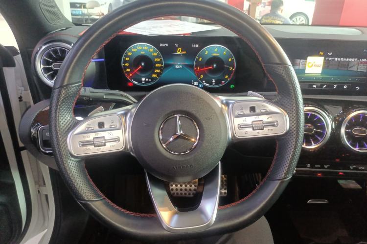 Used Mercedes-Benz CLA 2022-Year Updated CLA 200 Steering Wheel