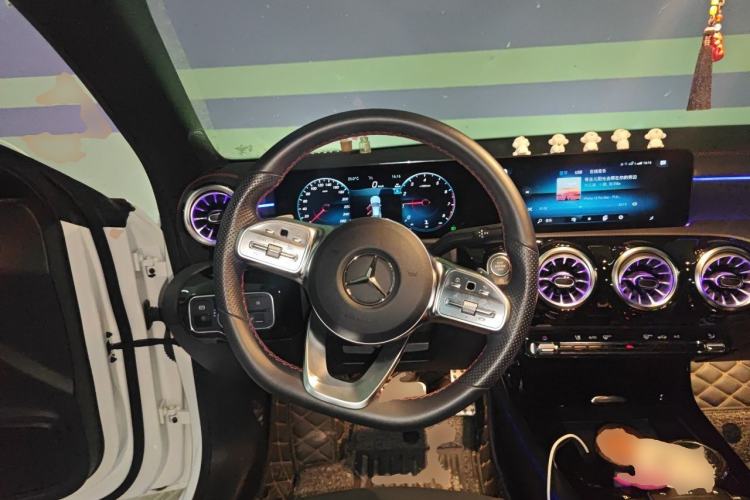 Used Mercedes-Benz CLA 2022-Year Updated CLA 200 Steering Wheel