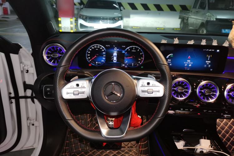 Used Mercedes-Benz CLA 2022-Year Updated CLA 200 Steering Wheel