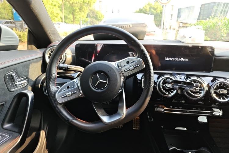 Used Mercedes-Benz CLA 2022 Refreshed CLA 200 Shooting Brake Steering Wheel
