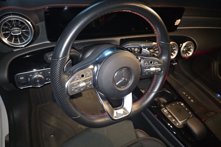 Used Mercedes-Benz CLA 2022 CLA 200 Shooting Brake Steering Wheel