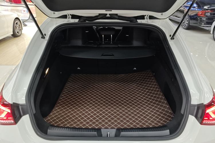 Used Mercedes-Benz CLA 2022 Refreshed CLA 200 Shooting Brake Trunk