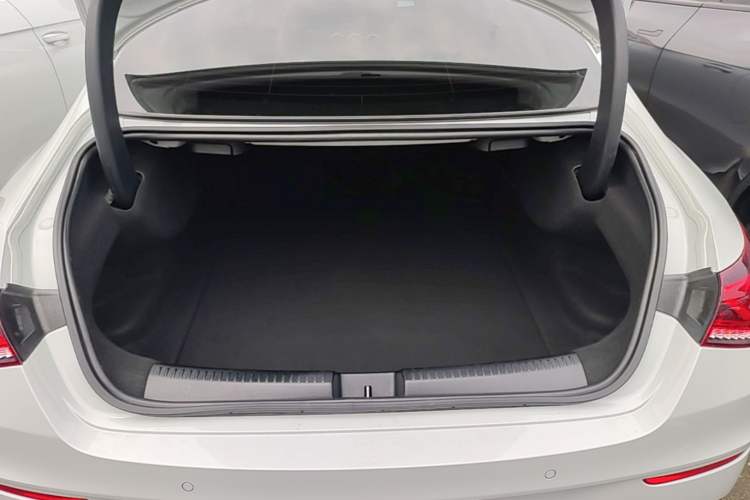 Used Mercedes-Benz CLA 2022-Year Updated CLA 200 Trunk