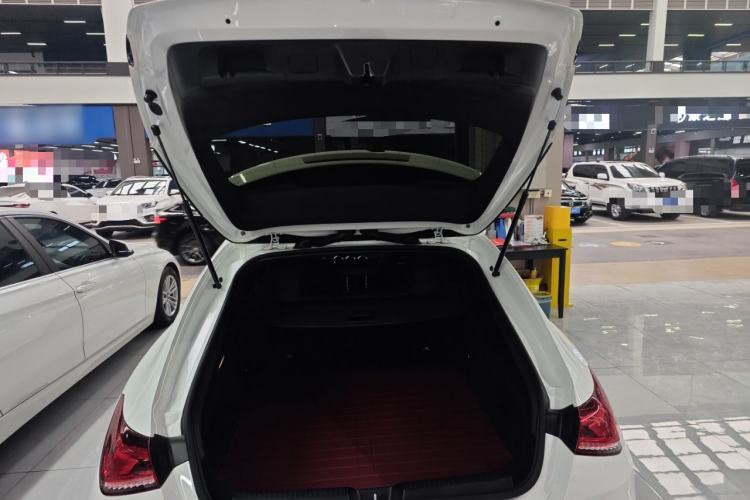 Used Mercedes-Benz CLA 2022 Refreshed CLA 200 Shooting Brake Trunk